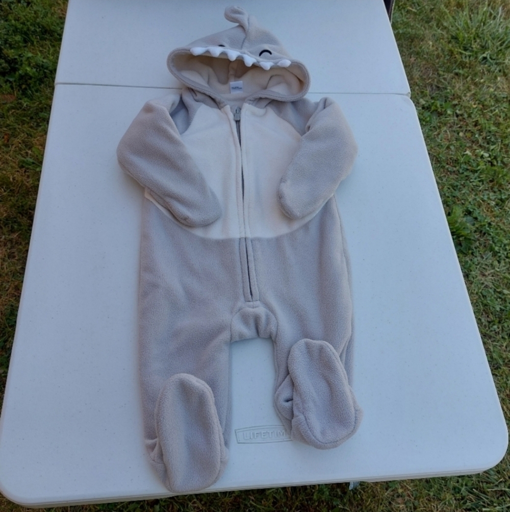 Old Navy 6-12 Months Shark Fleece Footed Snowsuit